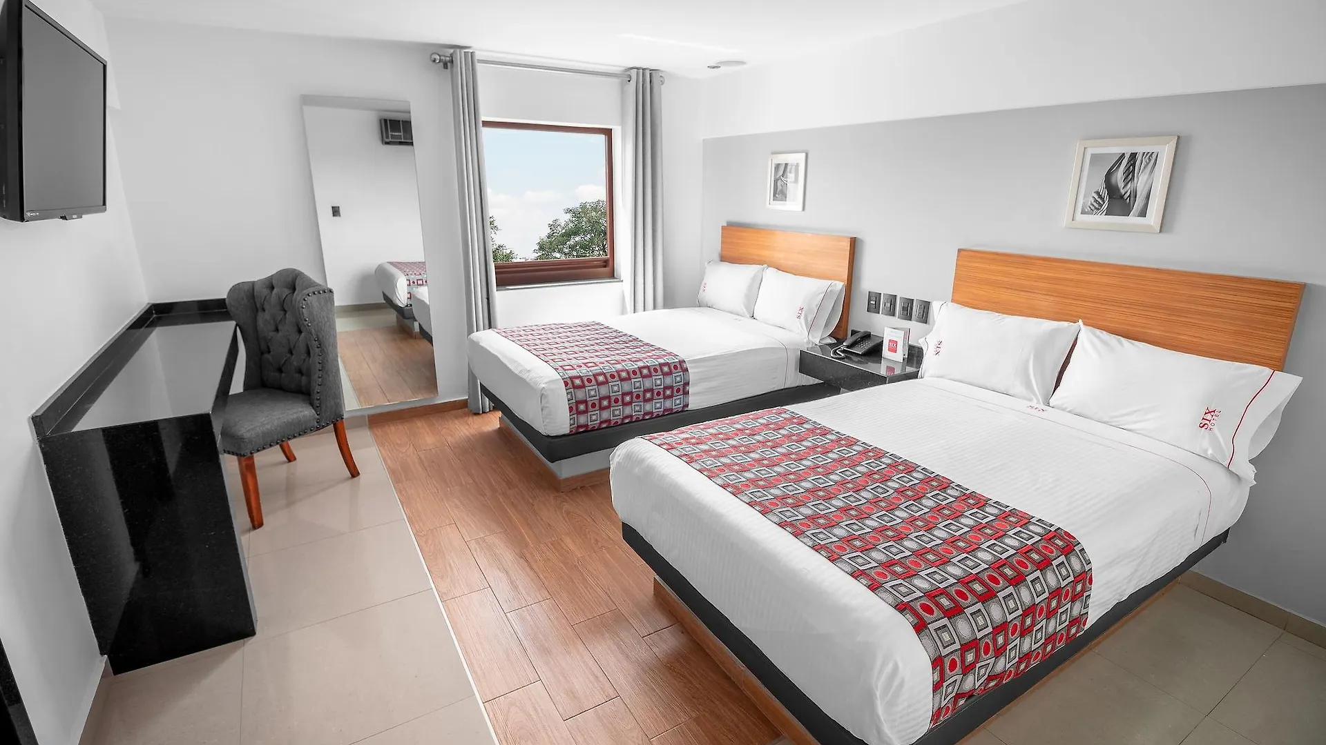 Six Hotel Guadalajara Expiatorio